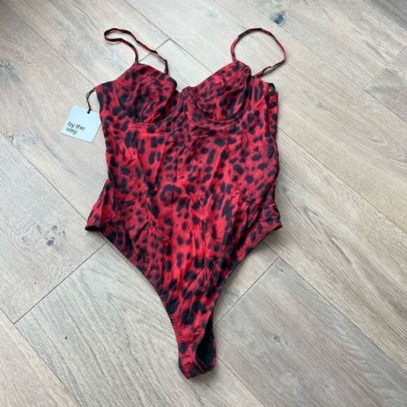 NWOT By the Way Kaia Underwire Bodysuit Size S - Picture 5 of 7